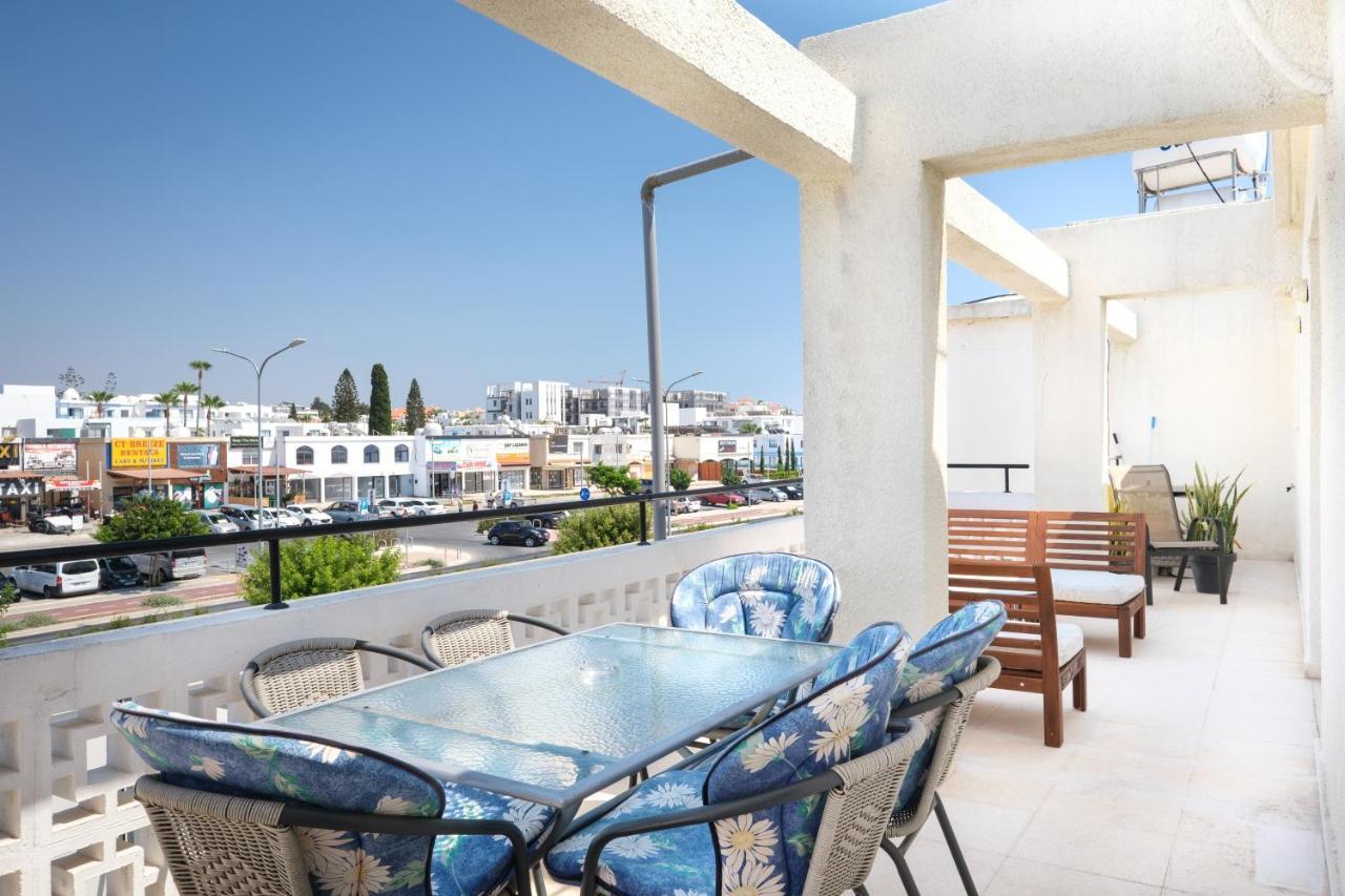 Seaview 3 Bedroom Kings Road Penthouse Paphos Exterior photo