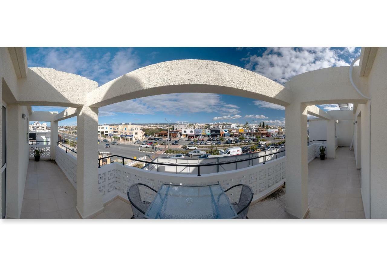 Seaview 3 Bedroom Kings Road Penthouse Paphos Exterior photo