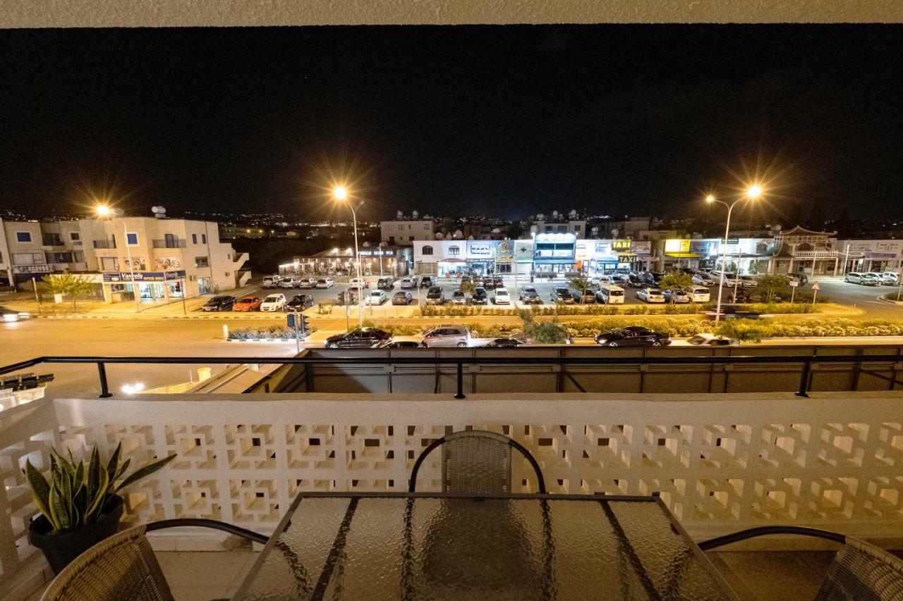 Seaview 3 Bedroom Kings Road Penthouse Paphos Exterior photo